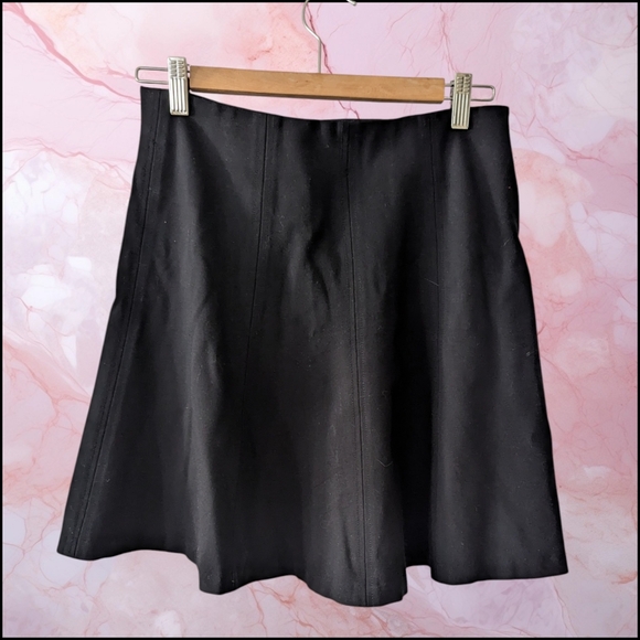 ANN TAYLOR LOFT - A-Line Ponte Seamed Mini Skirt Black Size S - Picture 4 of 8